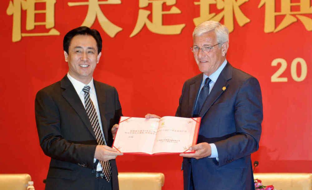英媒：阿森纳以总价5500万镑报价小蜜蜂前锋伊万-托尼据indykailaNews报道，阿森纳用先租后买的方式，总价5500万镑报价小蜜蜂前锋伊万-托尼。